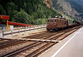 Ein Tip: Von Goppenstein mit dem Postbus ins Lötschental!