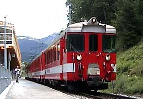 Pendelzug in Betten (2000)
