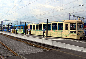 Fünfwagenzug in Aigle - Juli 2007