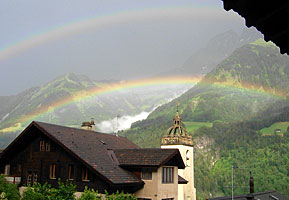 der Himmel weint, wir müssen abreisen