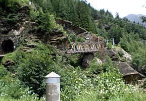 die neue Stahlbrücke hinter dem Cavagliascotunnel